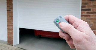 Купить автоматику для рулонных ворот Сланцы, цена от 2706 руб.