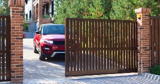 Купить ворота на участок Сланцы, цена от 2706 руб.