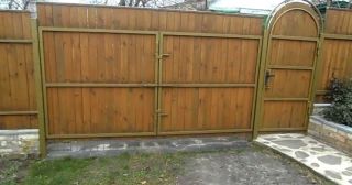 Купить распашные ворота деревянные Сланцы, цена от 2706 руб.